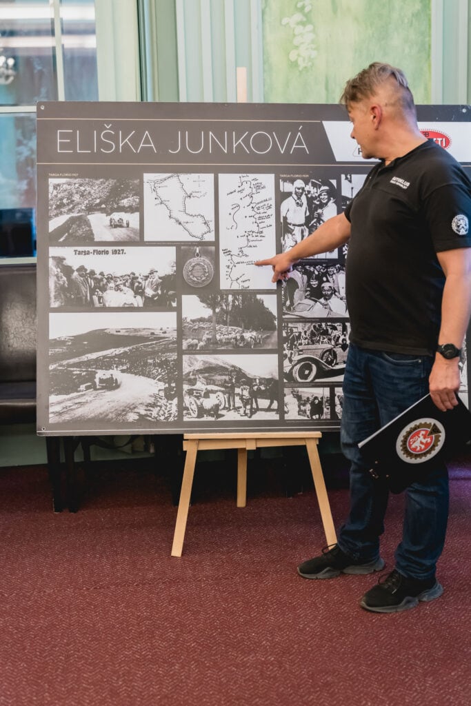 Eliška Junková: První dáma motorismu a její nezapomenutelný odkaz